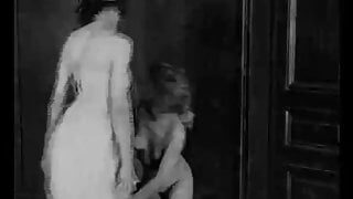 Vintage Lesbian Threesome - 1920s-30s - EROTICAGE Watch Free Vintage Porn  Movies
