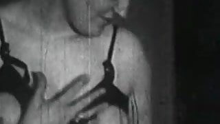 Sexy Smoker (1950)