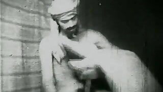 Sultan Wants to Fuck that Dirty Girl (1930s Vintage)